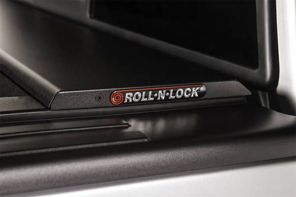 Roll N Lock - Roll N Lock M-SERIES RETRACTABLE COVER LG449M