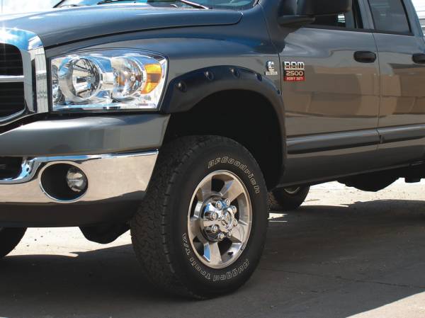 TrailFX - TrailFX 2 In Tire Coverage Black Tri-Flex (TM) ABS Thermo5 In Flare Height Set Of 4 FFD3002S