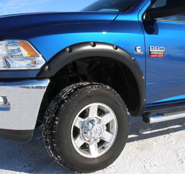TrailFX - TrailFX 2 In Tire Coverage Black Tri-Flex (TM) ABS Thermo5.25 In Flare Height Set Of 4 FFD3004S